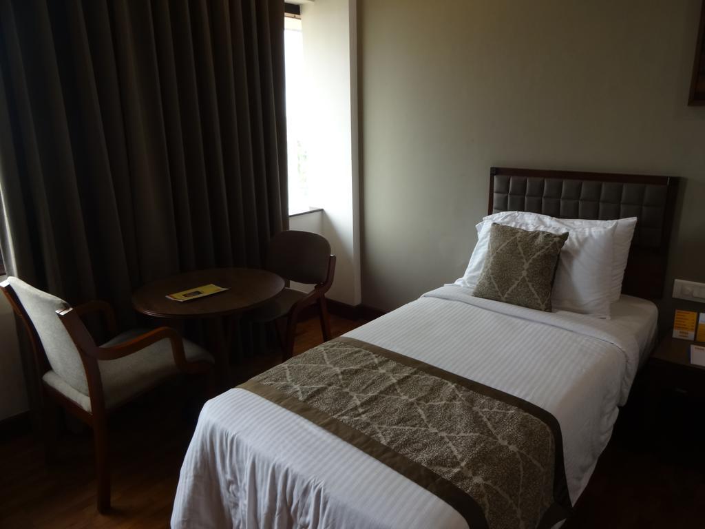 Keys Select By Lemon Tree Hotels, Malabar Gate, Kozhikode Exterior foto