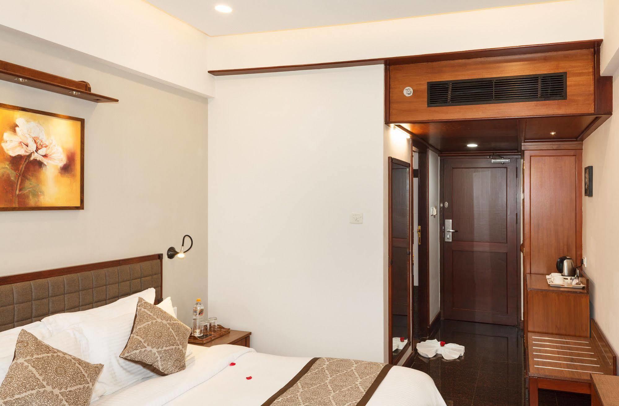 Keys Select By Lemon Tree Hotels, Malabar Gate, Kozhikode Exterior foto